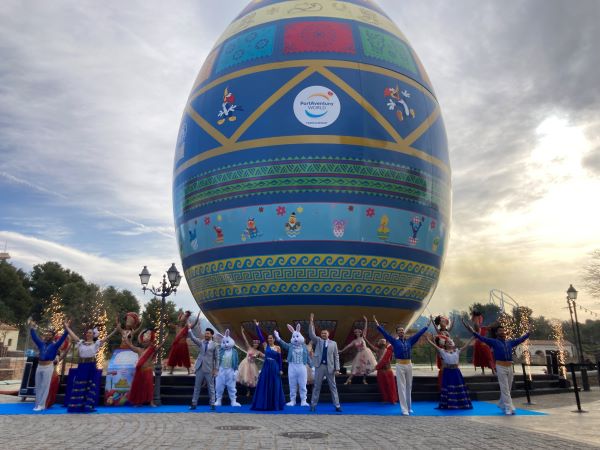 The world's largest Easter egg on display at the Port Aventura theme park (by Núria Torres/Mar Rovira)